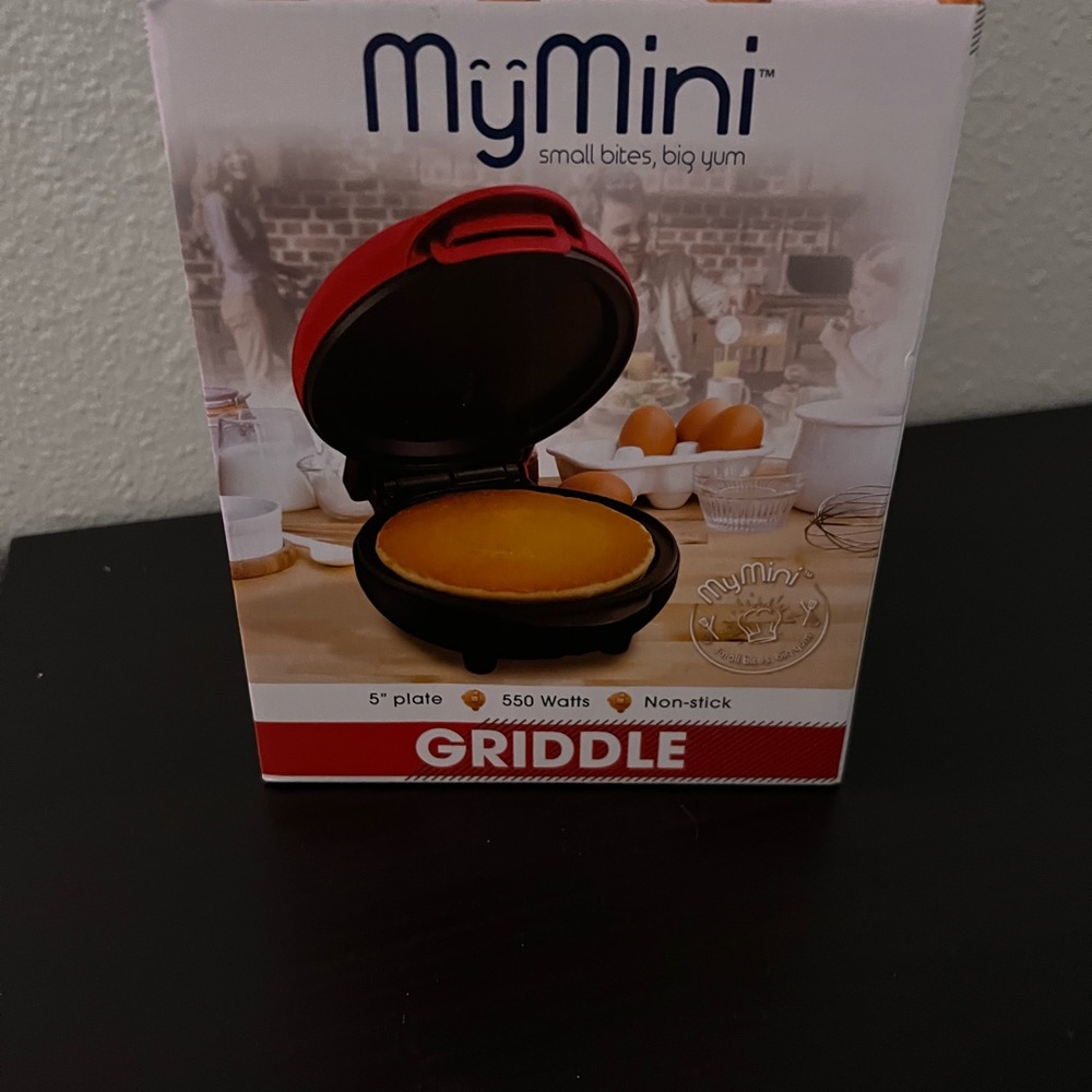 MyMini Mini Personal Griddle for Pancakes or Omletes